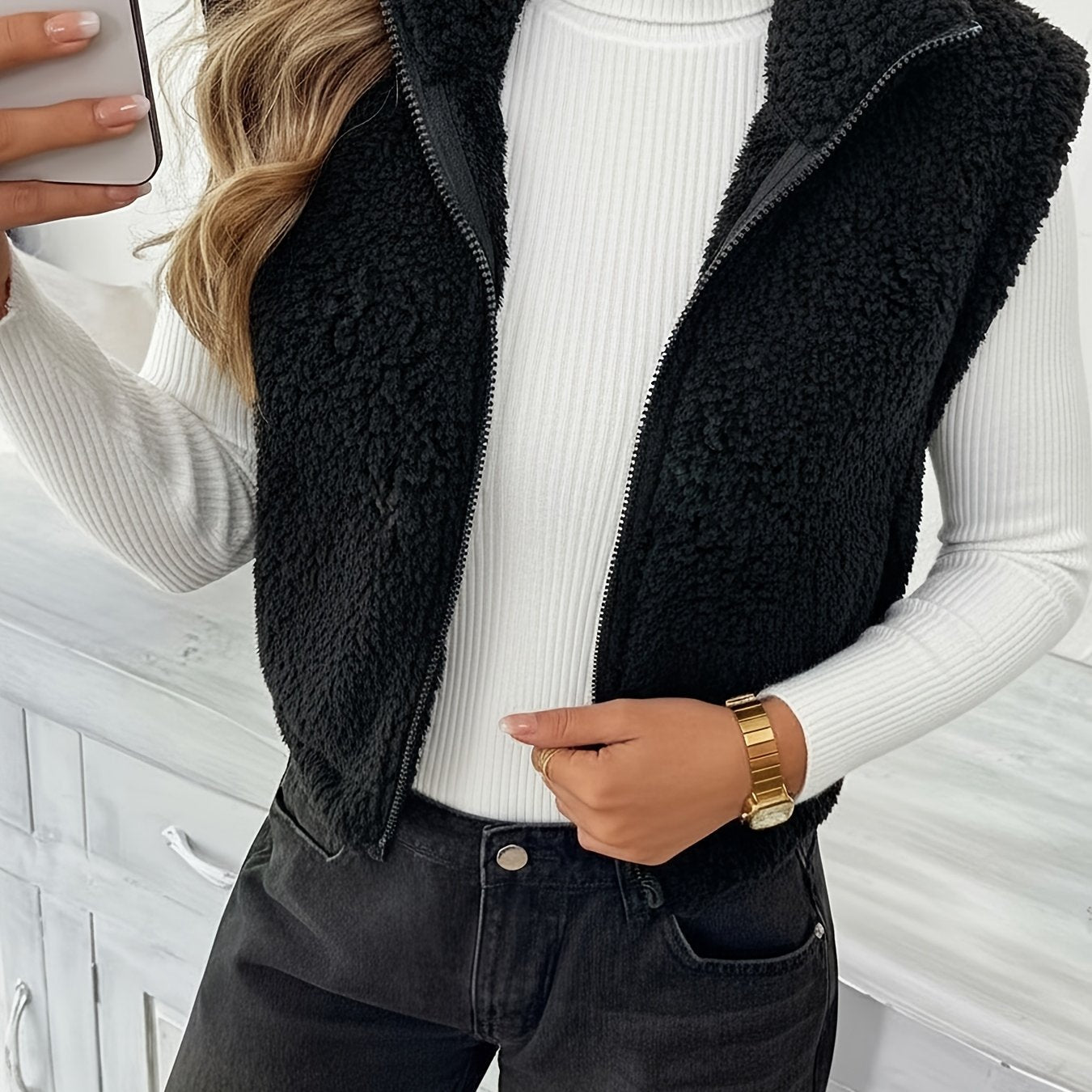 VIVIENNE SLEEVELESS KNIT VEST