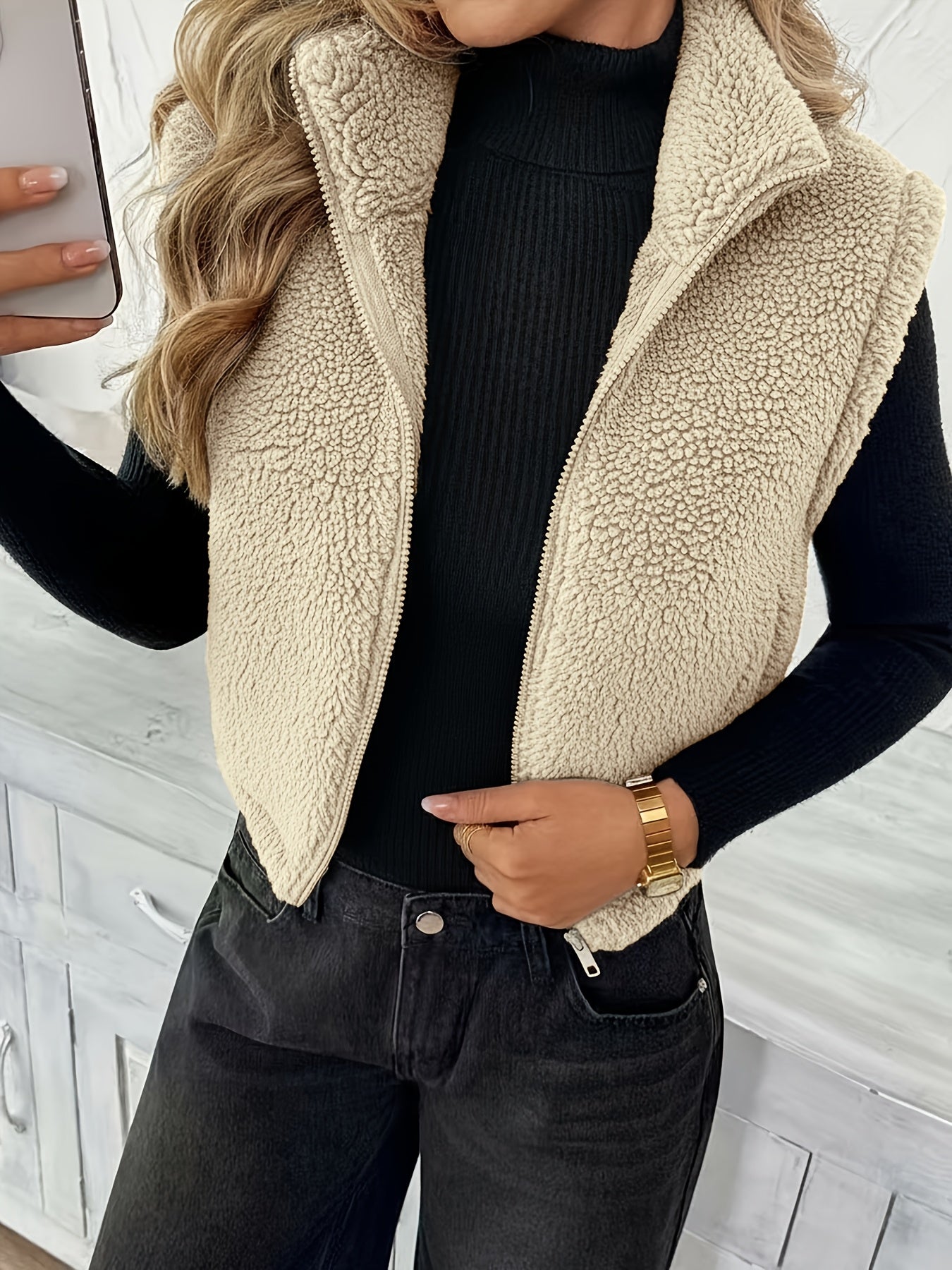 VIVIENNE SLEEVELESS KNIT VEST