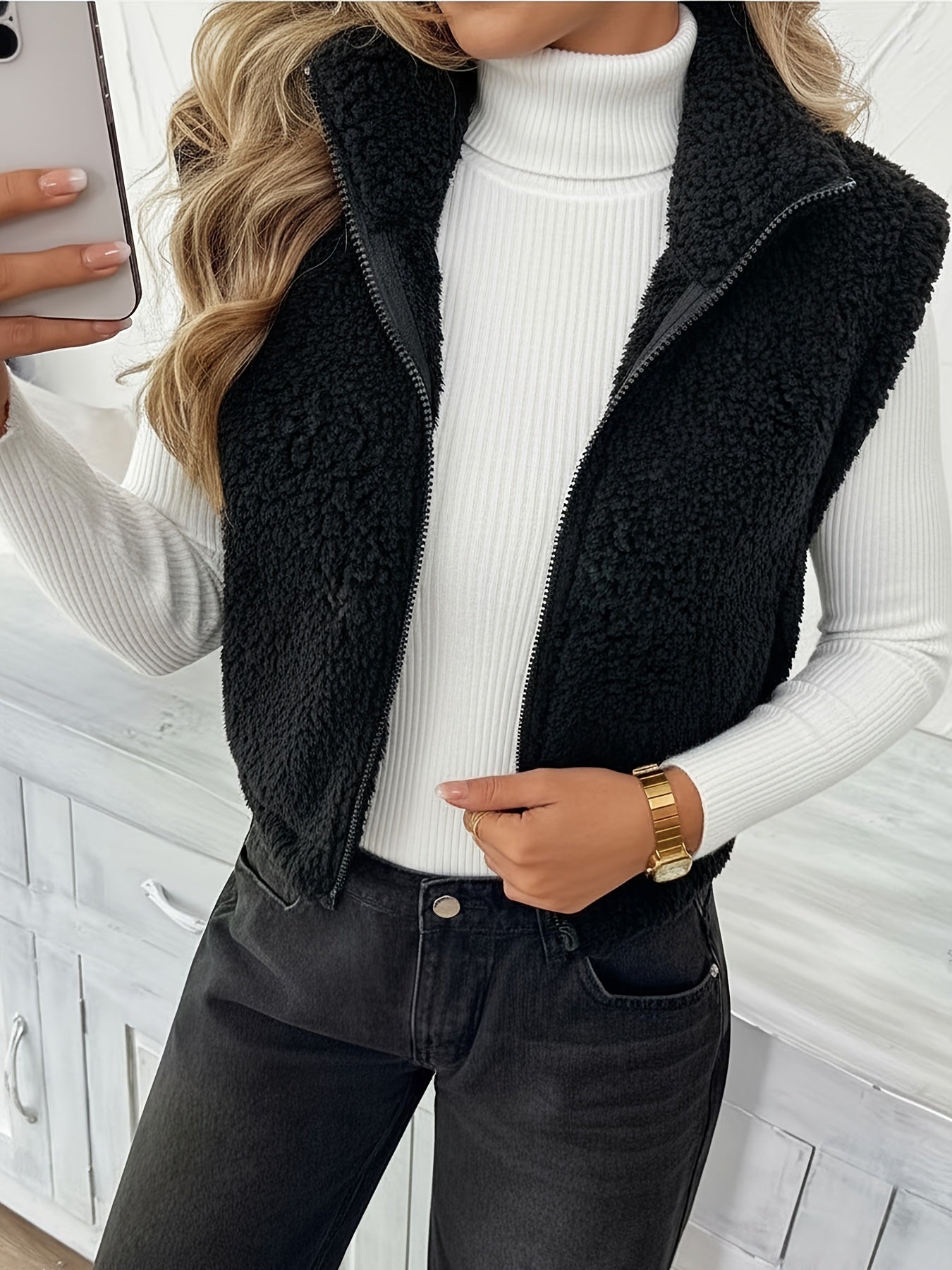 VIVIENNE SLEEVELESS KNIT VEST