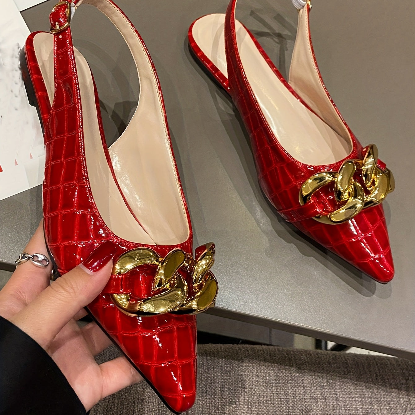 SCARLET CHAIN SLINGBACK FLATS