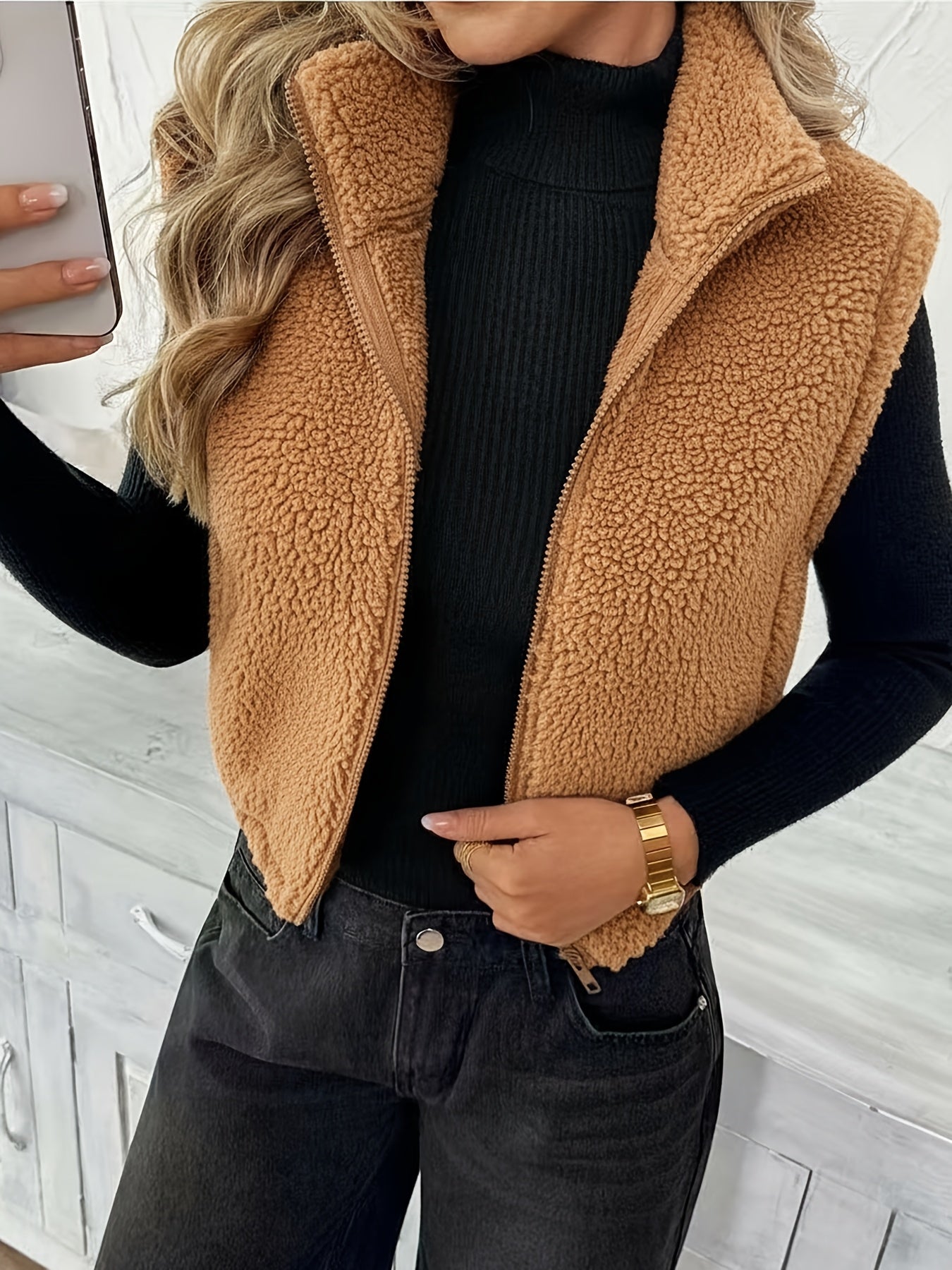 VIVIENNE SLEEVELESS KNIT VEST