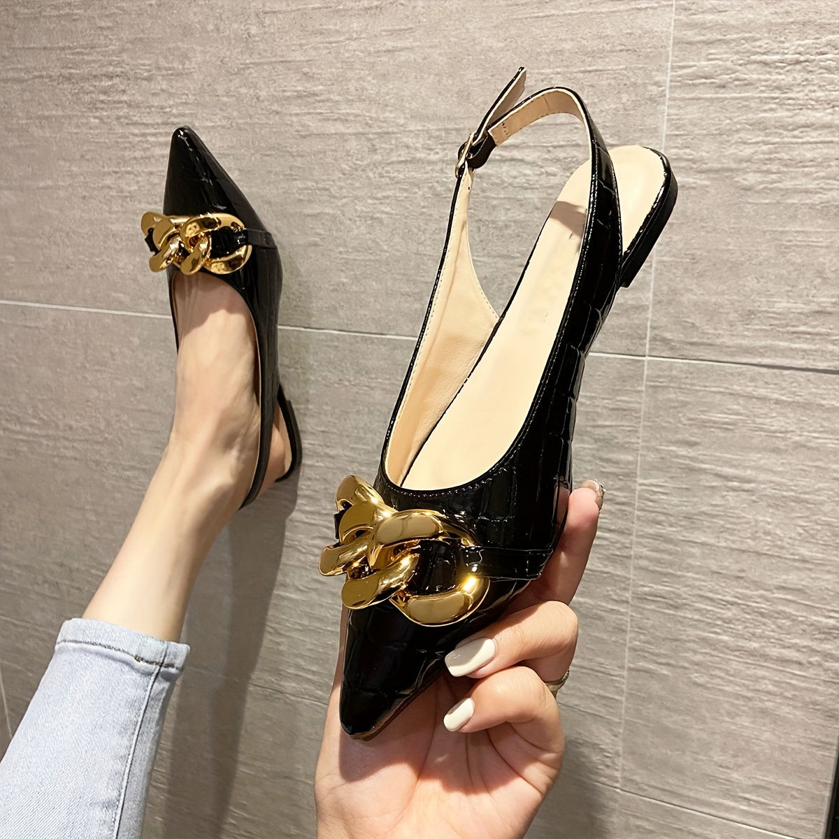 SCARLET CHAIN SLINGBACK FLATS