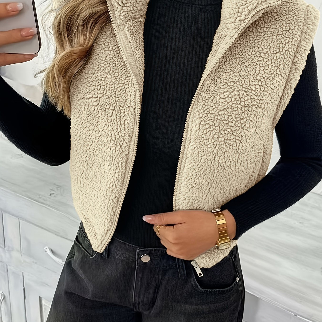 VIVIENNE SLEEVELESS KNIT VEST